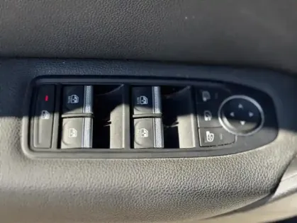 Photo 17 Renault Captur Gén. II (HJB) Ph1 Intens 5