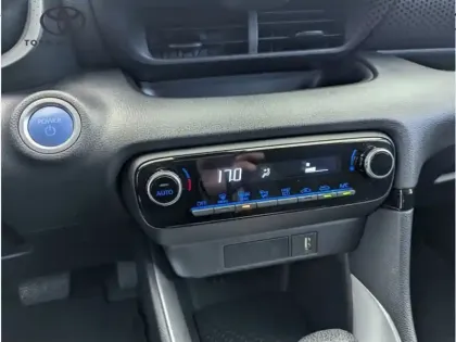 Photo 20 Toyota Yaris Hybride 116h Design