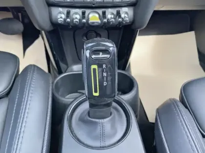 Photo 7 Mini Mini Gén. III (F56) Ph3 Edition Premium Plus 3