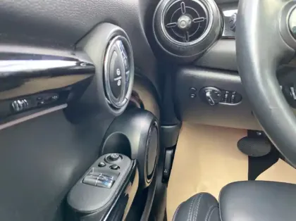 Photo 5 Mini Mini Gén. III (F56) Ph3 Edition Premium Plus 3