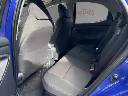 Photo 11 Toyota Yaris Hybride 116h Design