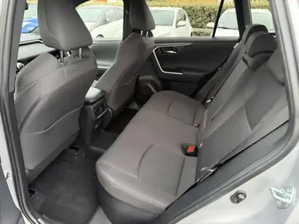 Photo 16 Toyota Rav4 Gén. V Ph1 Design Business 5