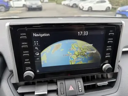 Photo 6 Toyota Rav4 Gén. V Ph1 Design Business 5