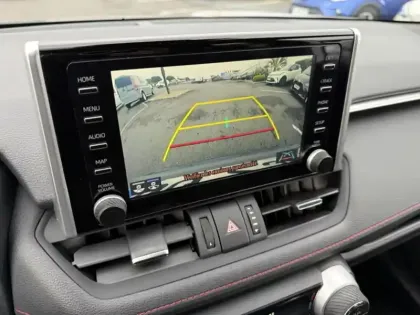 Photo 8 Toyota Rav4 Gén. V Ph1 Design Business 5