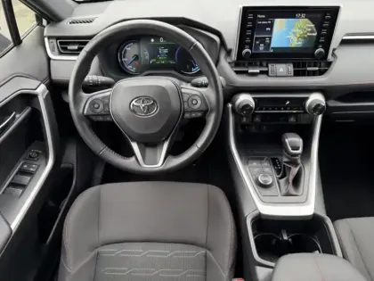 Photo 11 Toyota Rav4 Gén. V Ph1 Design Business 5