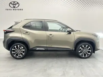 Photo 5 Toyota Yaris Hybride 1.5 116H DESIGN PACK CARGO