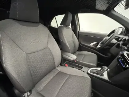 Photo 22 Toyota Yaris Hybride 1.5 116H DESIGN PACK CARGO