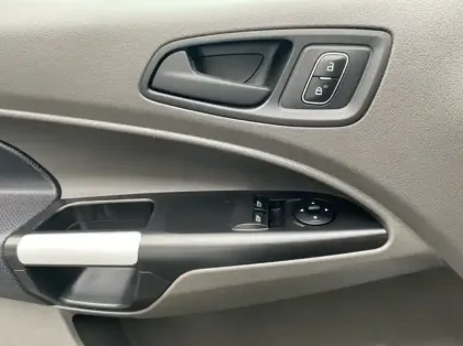 Photo 19 Ford Transit Connect Fourgonnette L2 1.0E 100ch E85 Trend