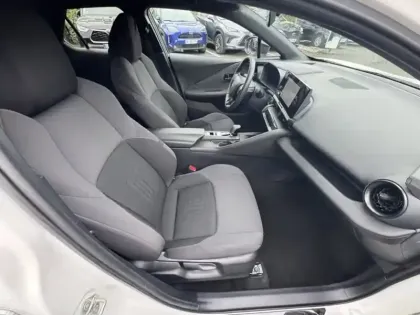 Photo 18 Toyota C-HR Gén. II Ph1 Design 5