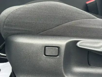 Photo 19 Toyota C-HR Gén. II Ph1 Design 5