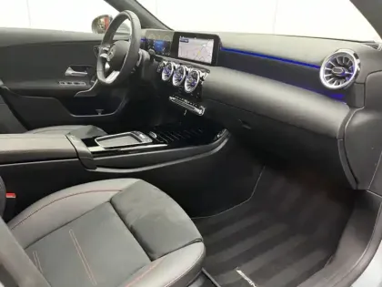 Photo 15 Mercedes Classe A Gén. IV (W177) Ph2 AMG Line 5