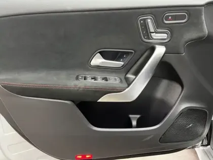 Photo 13 Mercedes Classe A Gén. IV (W177) Ph2 AMG Line 5