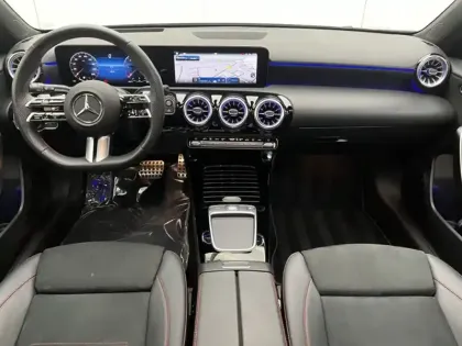 Photo 10 Mercedes Classe A Gén. IV (W177) Ph2 AMG Line 5