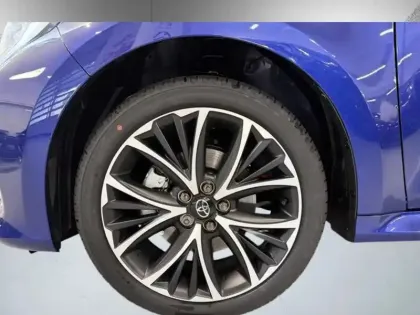 Photo 8 Toyota Yaris Hybride 116h Design VD