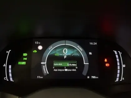 Photo 19 Toyota Yaris Hybride 116h Design VD