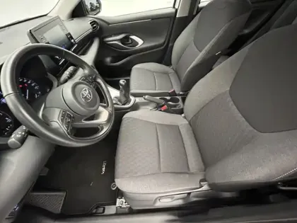 Photo 17 Toyota Yaris 70 VVT-i Dynamic