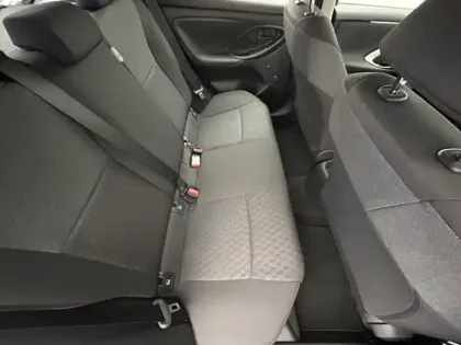 Photo 19 Toyota Yaris 70 VVT-i Dynamic