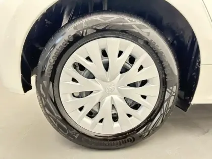 Photo 8 Toyota Yaris 70 VVT-i Dynamic