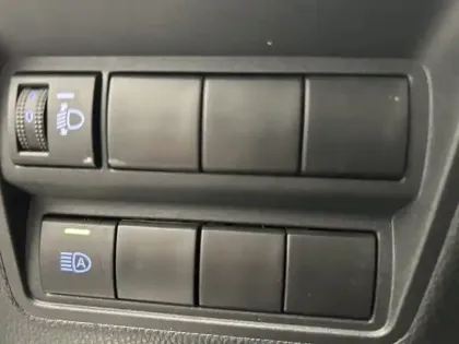 Photo 14 Toyota Yaris 70 VVT-i Dynamic