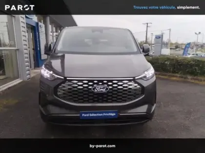 Photo 15 Ford Tourneo Custom 340 L1H1 Electrique 218ch 64kWh Titanium X