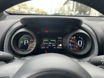 Photo 17 Toyota Yaris Gén. I Ph1 Design 5