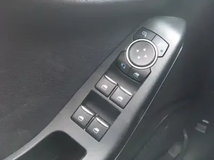 Photo 5 Ford Fiesta Gén. V Ph1 Titanium 5