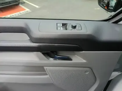 Photo 5 Ford Custom Gén. II Ph1 Limited 1