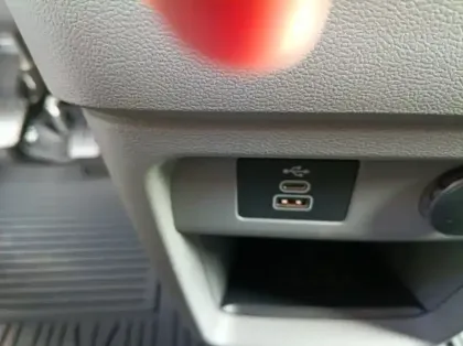 Photo 21 Ford Custom Gén. II Ph1 Limited 1