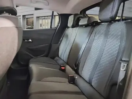 Photo 9 Peugeot 208  1.2 Hybrid 110ch Allure e-DCS6