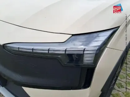 Photo 12 Volvo Ex30 Gén. I Ph1 Ultra 5