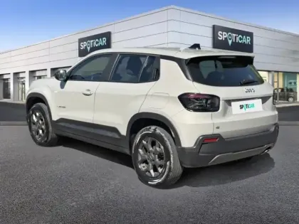 Photo 6 Jeep Avenger  1.2 Turbo T3 100ch MHEV Longitude BVR6 eHybrid