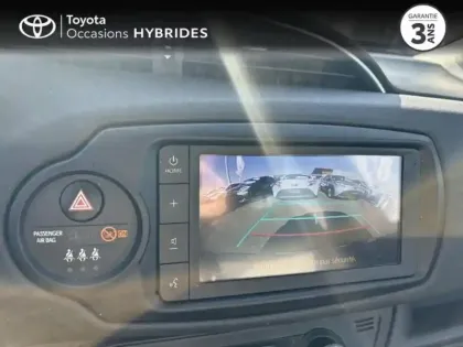 Photo 11 Toyota Yaris Gén. III Ph3 Dynamic 5