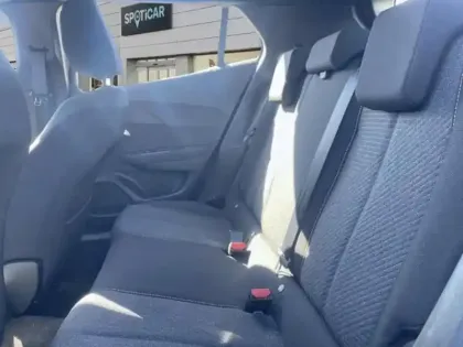 Photo 10 Peugeot 2008  1.2 Hybrid 145ch Allure e-DCS6