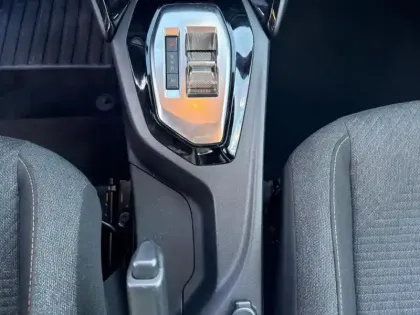 Photo 11 Peugeot 2008 Gén. II Ph2 Style 5