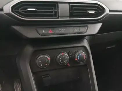 Photo 13 Dacia Sandero  1.0 SCe 65ch Essential