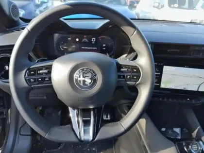 Photo 14 Alfa Romeo Junior  1.2 Ibrida 145ch Premium e-DCT6