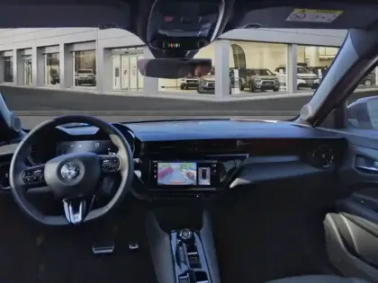 Photo 6 Alfa Romeo Junior  1.2 Ibrida 145ch Premium e-DCT6