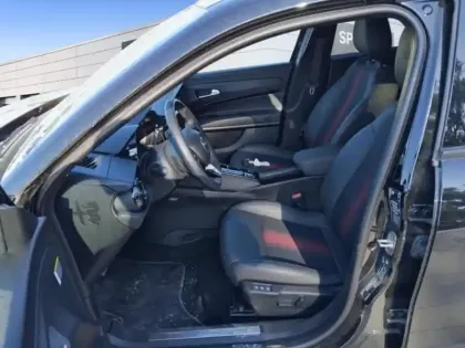 Photo 7 Alfa Romeo Junior  1.2 Ibrida 145ch Premium e-DCT6