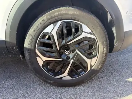 Photo 10 Citroën C4  1.2 PureTech 130ch S&S MAX Automatique