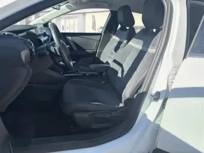 Photo 8 Citroën C4  1.2 PureTech 130ch S&S MAX Automatique