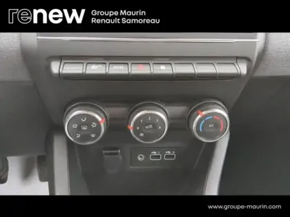 Photo 10 Renault Clio Gén. V (BJA) Ph2 Evolution 5