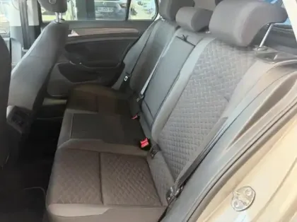 Photo 8 Volkswagen Golf Gén. VII Ph2 Connect 5