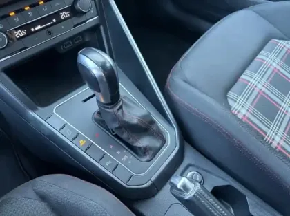 Photo 13 Volkswagen Polo Gén. VI Ph1 GTI 5