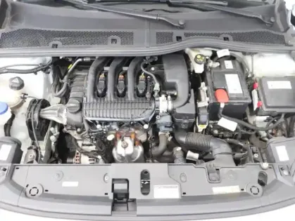 Photo 11 Peugeot 208 Gén. II Ph1 NG Like 5