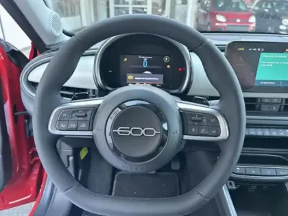 Photo 12 Fiat 600  1.2 Hybrid Turbo 145ch La Prima eDCT6