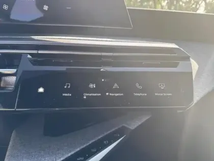 Photo 13 Peugeot 3008  1.2 Hybrid 145ch Allure Business e-DCS6