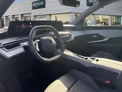 Photo 8 Peugeot 3008  1.2 Hybrid 145ch Allure Business e-DCS6