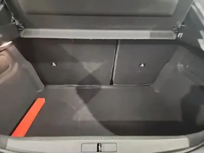 Photo 5 Peugeot 208  1.2 Hybrid 110ch Allure e-DCS6