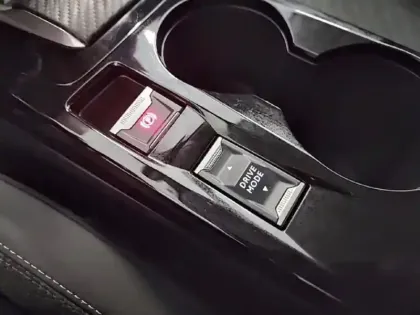 Photo 11 Peugeot 208  1.2 Hybrid 110ch Allure e-DCS6