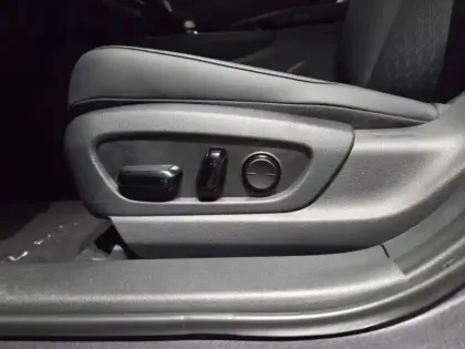 Photo 12 Lexus UX Gén. I Ph1 MC Le 5